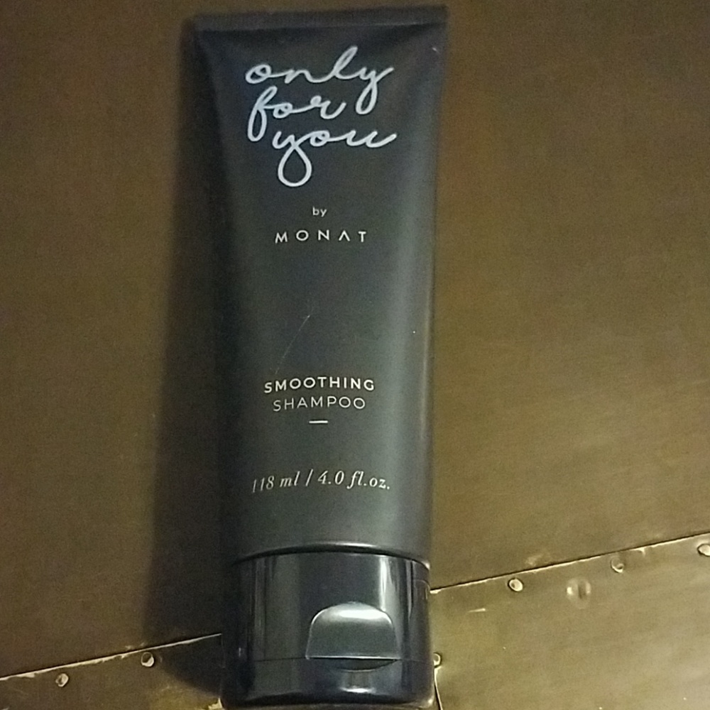 NEW Monat brand Smoothing shampoo NEW with seal